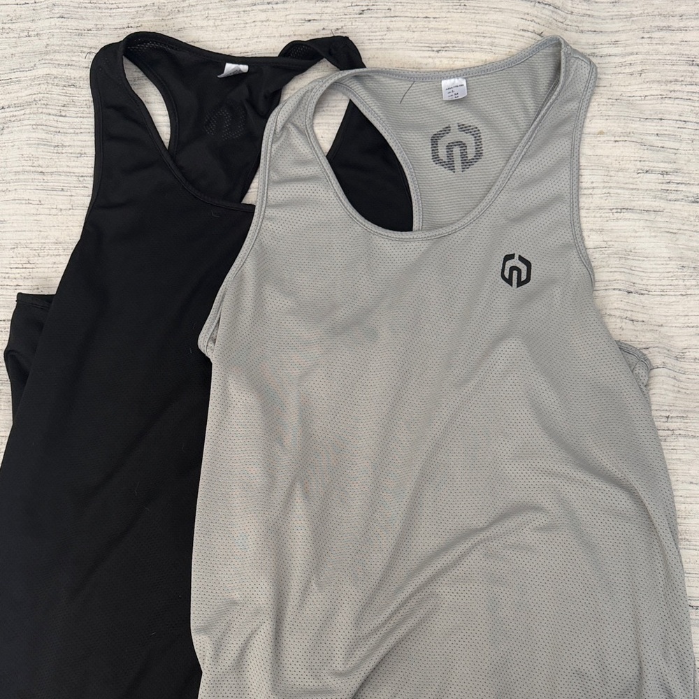 2-Pack Neleus Gray and Black Men’s Tank Tops